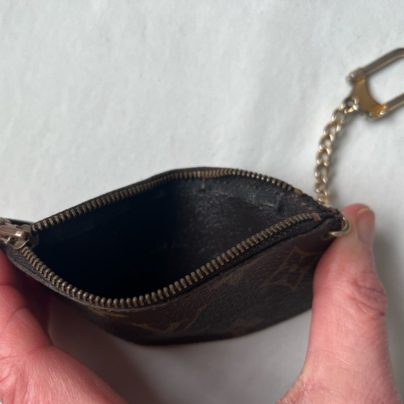Louis Vuitton Brown Monogram Keychain pouch - Picture 3 of 3